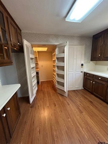 919 Wilma, Tyler, TX 75703
