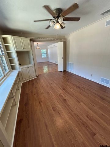 919 Wilma, Tyler, TX 75703