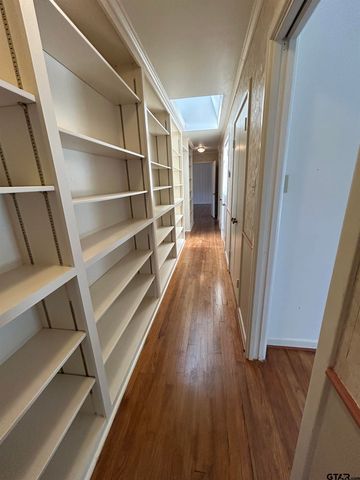 919 Wilma, Tyler, TX 75703