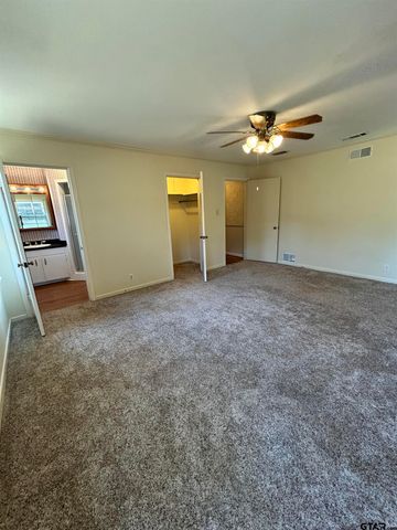 919 Wilma, Tyler, TX 75703