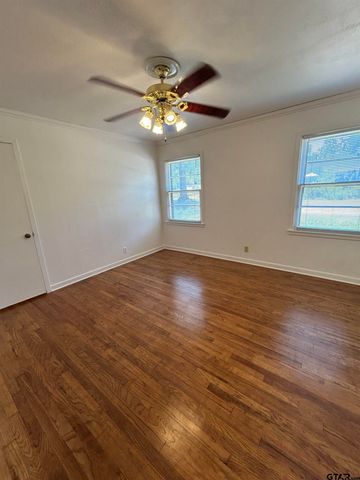 919 Wilma, Tyler, TX 75703
