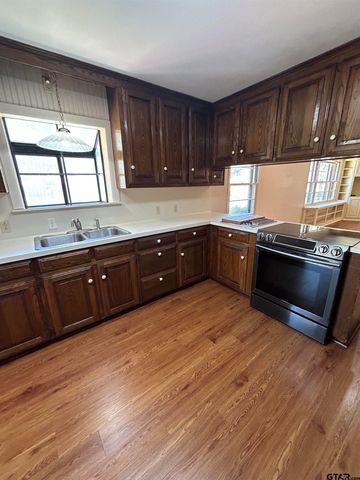919 Wilma, Tyler, TX 75703