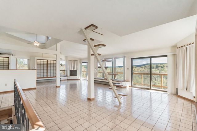 61 TEAL, Green Spring, WV 26722