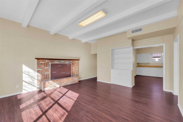 758 S Jefferson Street, La Grange, TX 78945