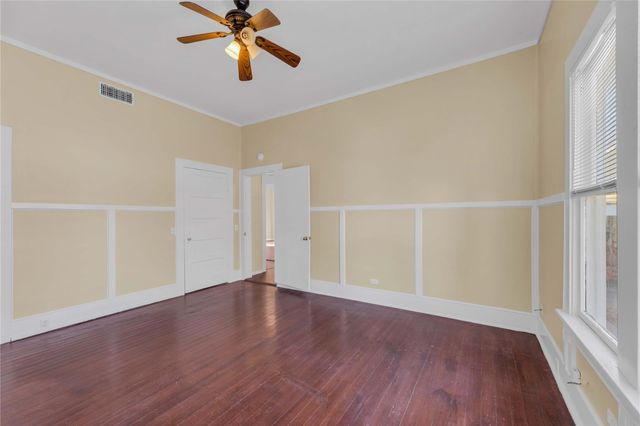 758 S Jefferson Street, La Grange, TX 78945