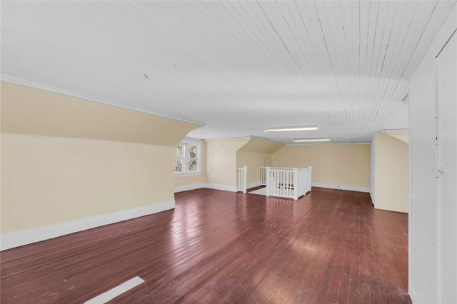 758 S Jefferson Street, La Grange, TX 78945