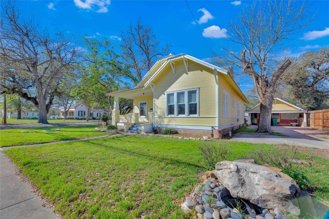 758 S Jefferson Street, La Grange, TX 78945