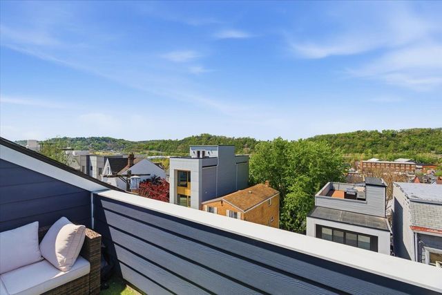 5320 Holmes St, Lawrenceville, PA 15201