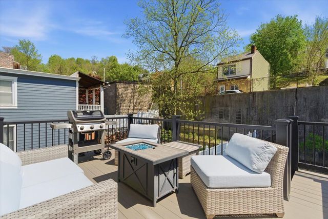 5320 Holmes St, Lawrenceville, PA 15201