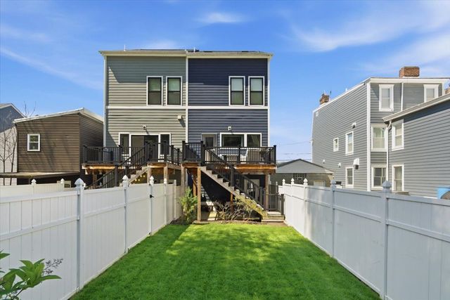 5320 Holmes St, Lawrenceville, PA 15201