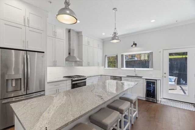 5320 Holmes St, Lawrenceville, PA 15201