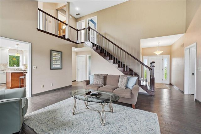 317 N 250 W, Valparaiso, IN 46385