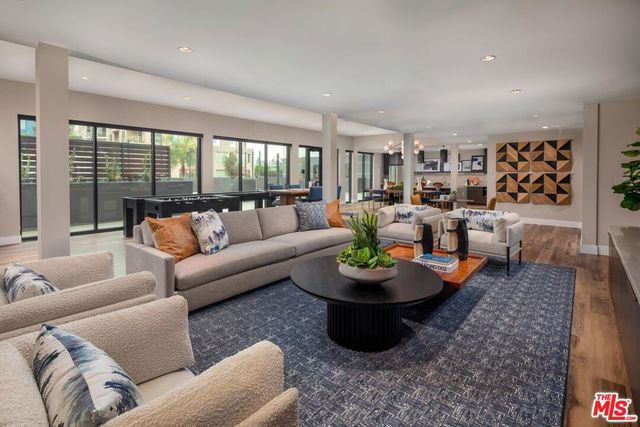 201 N La Brea Avenue 413, Inglewood, CA 90301