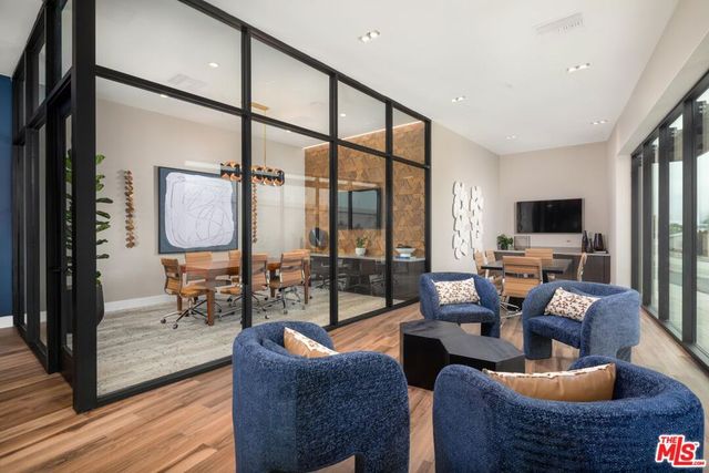 201 N La Brea Avenue 413, Inglewood, CA 90301