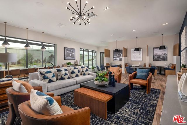 201 N La Brea Avenue 413, Inglewood, CA 90301