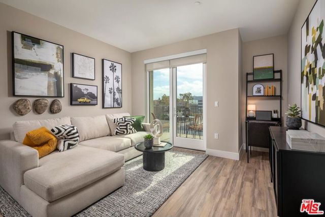 201 N La Brea Avenue 413, Inglewood, CA 90301