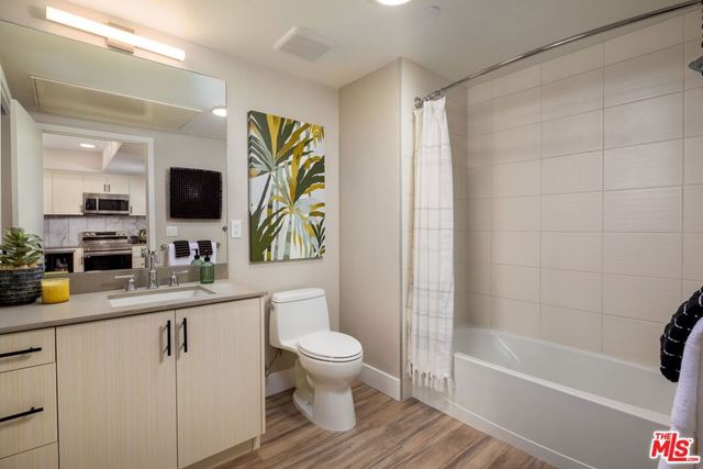 201 N La Brea Avenue 413, Inglewood, CA 90301