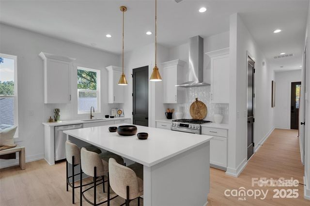 5615 Lantana Avenue A, Charlotte, NC 28212