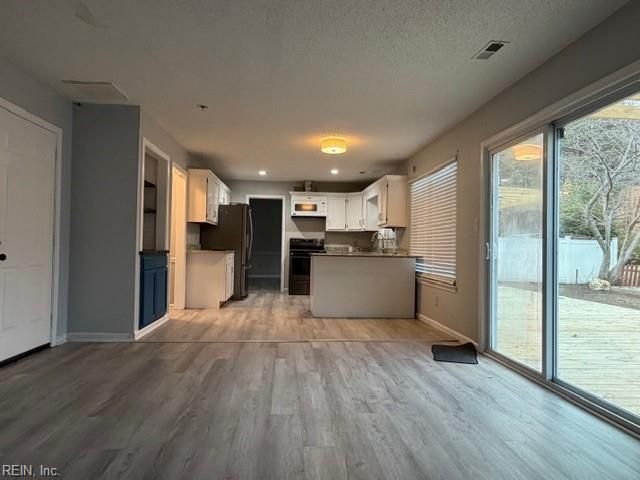 456 Waverly PL, Newport News, VA 23608