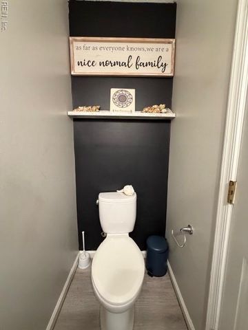 456 Waverly PL, Newport News, VA 23608