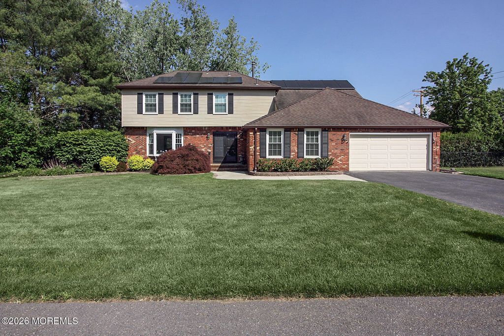 26 Patterson Drive, Freehold, NJ 07728