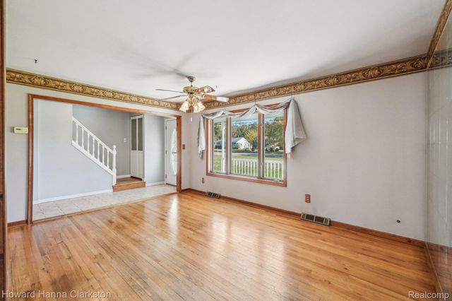 149 N Williams Lake Road, White Lake Charter Township, MI 48386