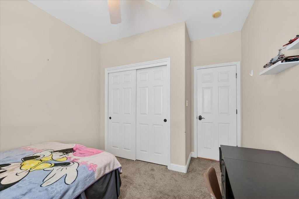 Image 20 of property listing at 4678 W Rosetta, Fresno, CA 93722