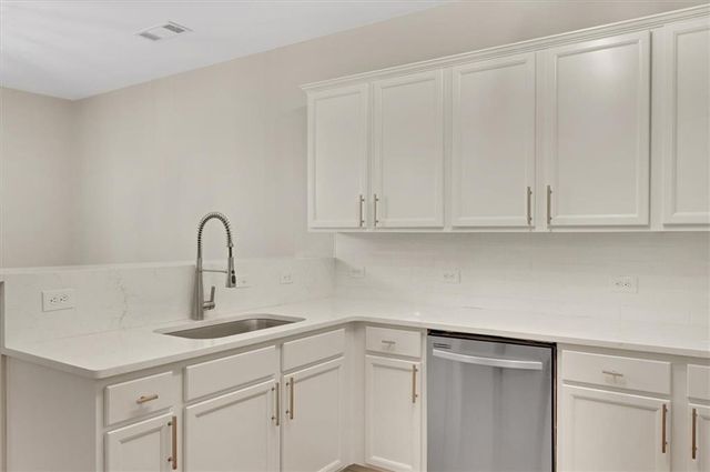 212 Madison Avenue, Acworth, GA 30102