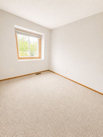 1442 Cleveland Street, Anoka, MN 55303