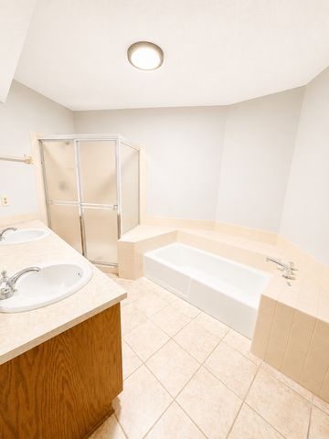 1442 Cleveland Street, Anoka, MN 55303