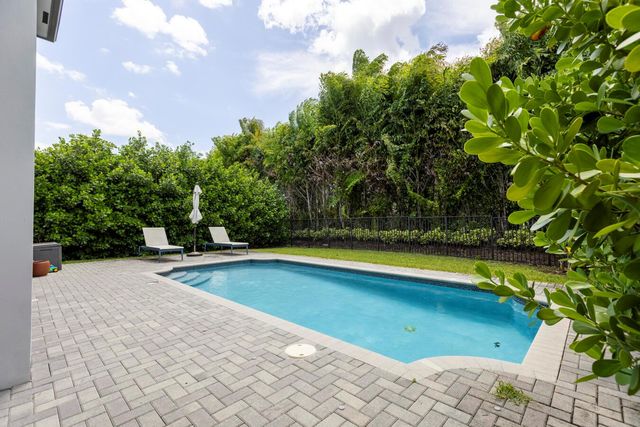 17347 Sparkling River Road, Boca Raton, FL 33496