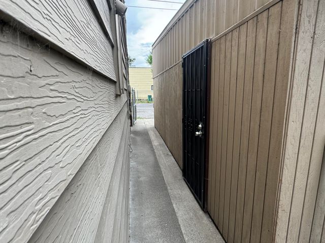 2105 Holly Avenue, Klamath Falls, OR 97601