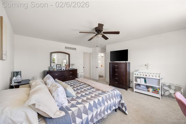 32202 Bradford Street, New Haven Village, MI 48048