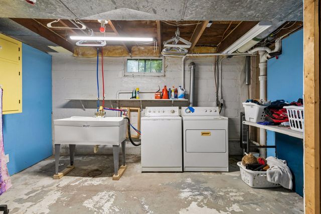 2233 15th Avenue E, North Saint Paul, MN 55109