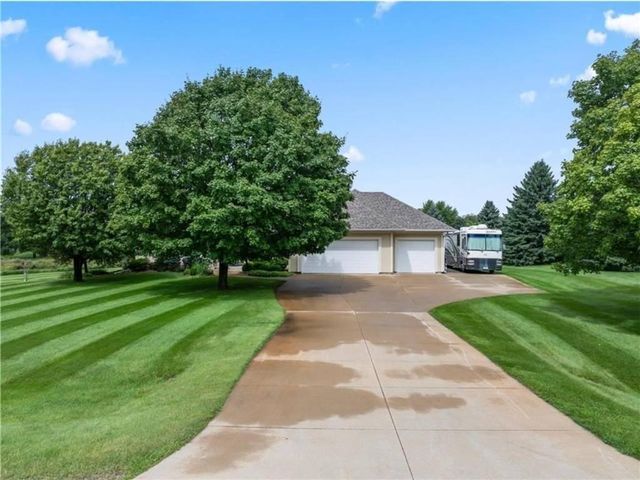 2631 Hawk Hill Lane SW, Rochester, MN 55902