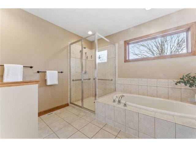 2631 Hawk Hill Lane SW, Rochester, MN 55902