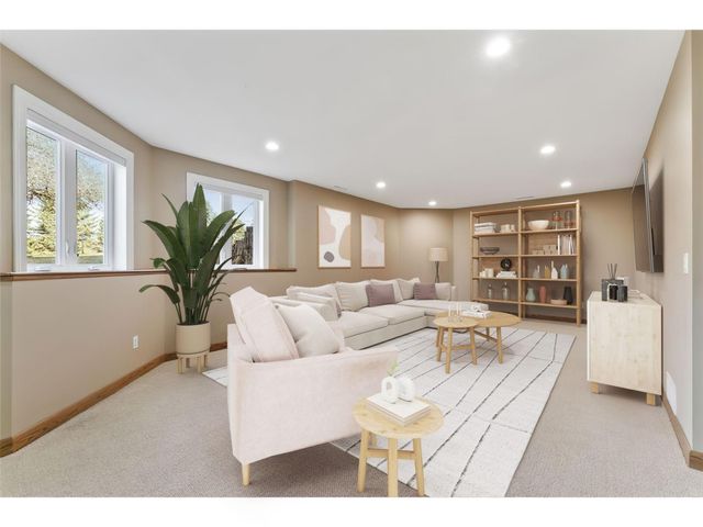 2631 Hawk Hill Lane SW, Rochester, MN 55902