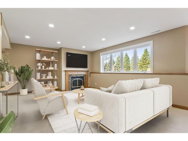 2631 Hawk Hill Lane SW, Rochester, MN 55902
