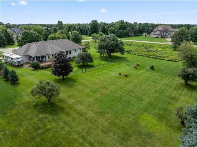 2631 Hawk Hill Lane SW, Rochester, MN 55902