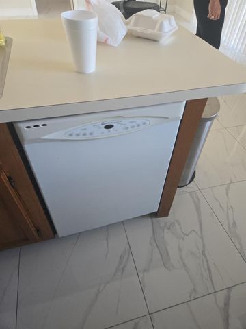 1805 CORAL POINT DRIVE, Cape Coral, FL 33990