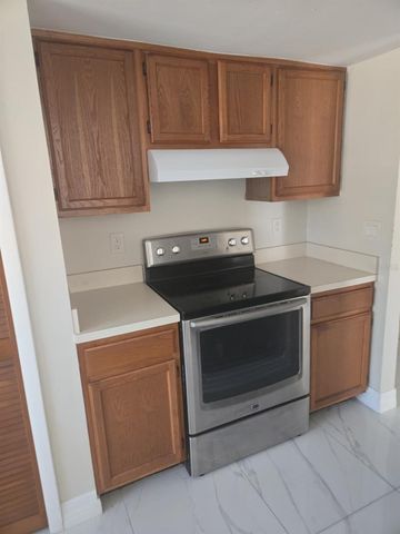 1805 CORAL POINT DRIVE, Cape Coral, FL 33990