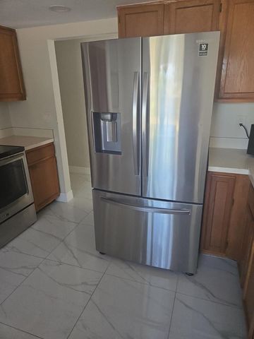 1805 CORAL POINT DRIVE, Cape Coral, FL 33990