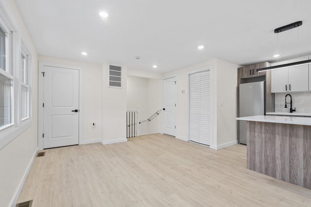 369 HOPS LANE, Secaucus, NJ 07094