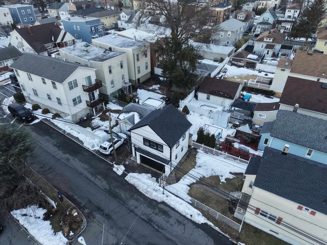 369 HOPS LANE, Secaucus, NJ 07094