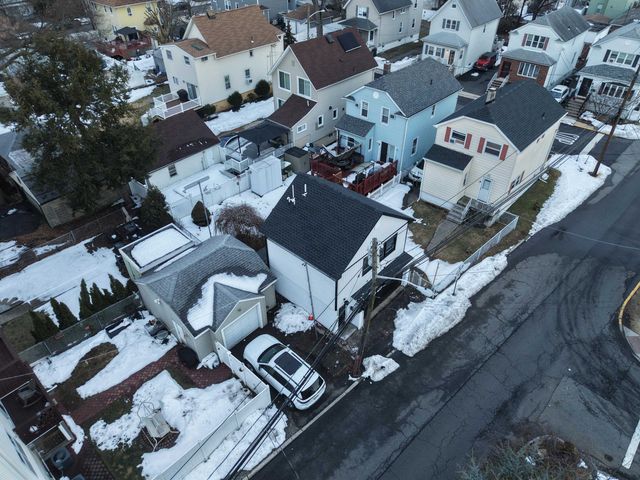 369 HOPS LANE, Secaucus, NJ 07094