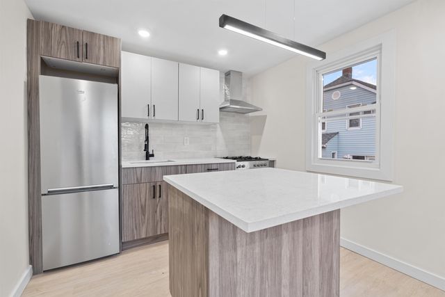 369 HOPS LANE, Secaucus, NJ 07094