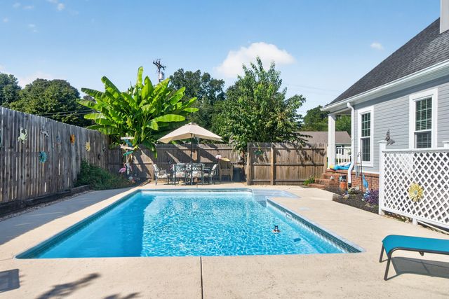 215 Hunters Run Cir, NW, Cleveland, TN 37312