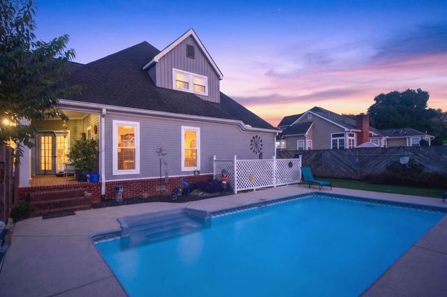 215 Hunters Run Cir, NW, Cleveland, TN 37312