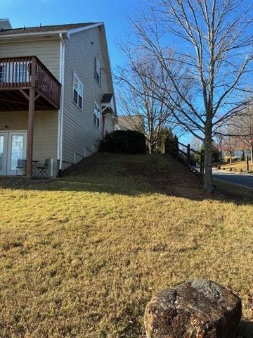 1901 Hoods Fort NW Circle 30, Kennesaw, GA 30144