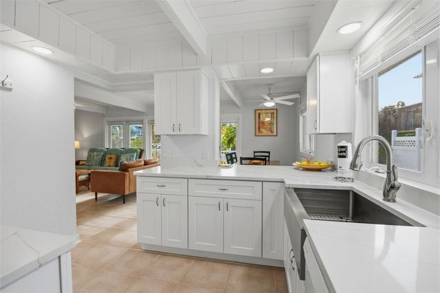 2508 AVENUE B, Bradenton Beach, FL 34217